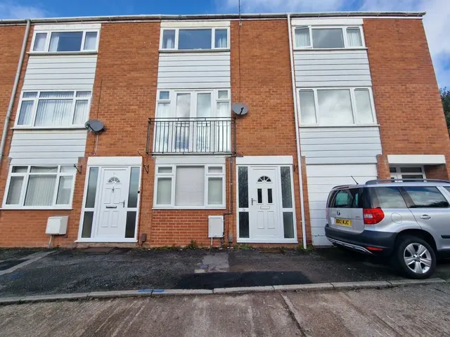 Alpine Court, Kenilworth, Warwickshire, CV8, photo 1