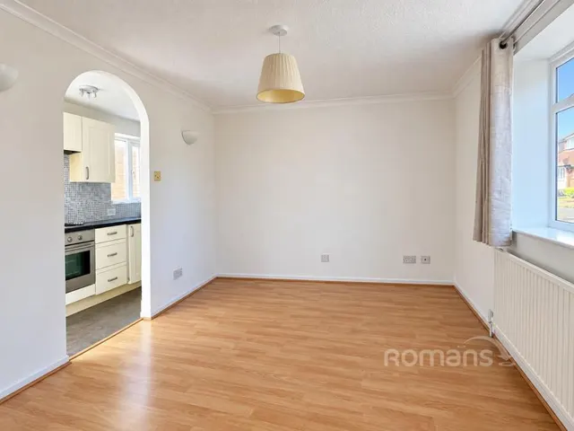Wargrove Drive, College Town, GU47, photo 2