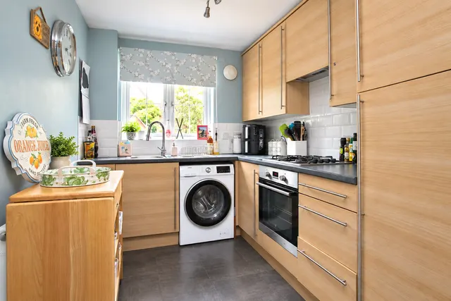 Claines Street, Holybourne, GU34, photo 2