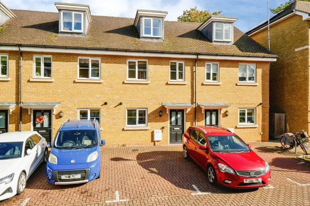 Mary Price Close, Headington, OX3, photo 1