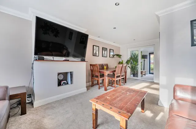 Dartington Avenue, Woodley, RG5, photo 2