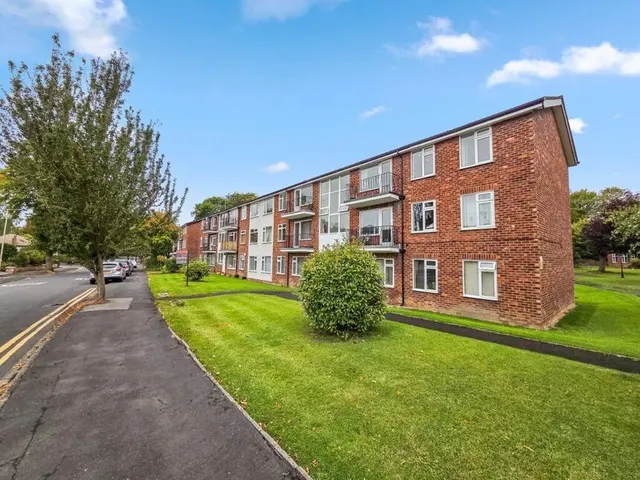 Damery Court, Bramhall, Cheshire, SK7, photo 1