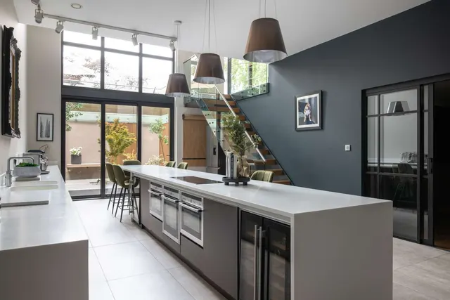 Broadway, Bramhall, SK7 3BT, photo 1