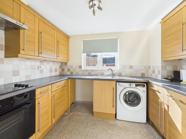 Macfarlane Chase, Weston-Super-Mare, BS23, photo 3