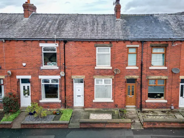 Todmorden Road, Littleborough OL15 9EG, photo 1