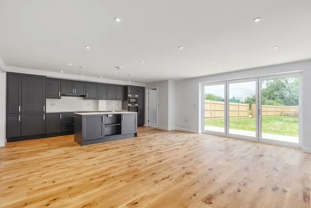 Spenny Lane, Claygate, TN12, photo 2