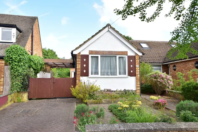 Wood Rise, Eastcote, HA5, photo 1