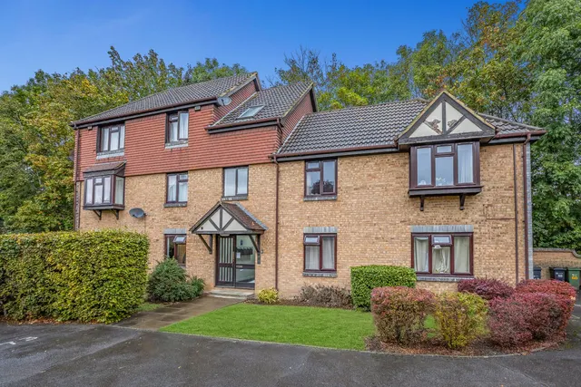 Dairymans Walk, Guildford, GU4, photo 1