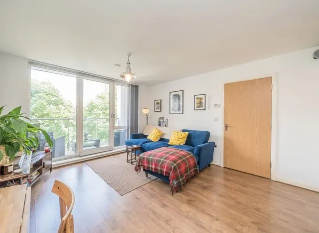 Photo 2 — Clayponds Lane, Brentford, TW8
