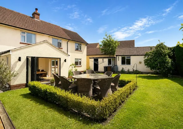 Lynfield Road, Frome BA11 4JB, photo 1