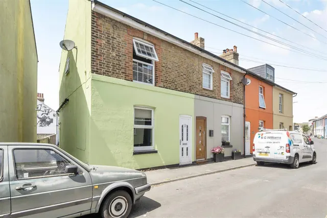Campbell Road, Walmer, Deal, CT14 7EG, photo 1