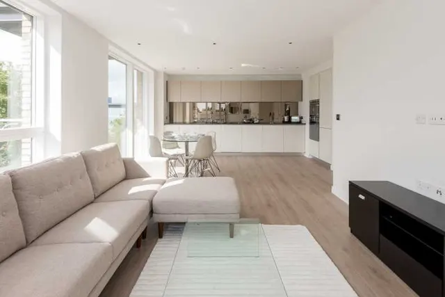 Heritage Place, Brentford, TW8, photo 1