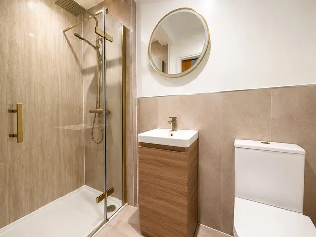 Royal Oak Road, Woking, GU21, photo 3