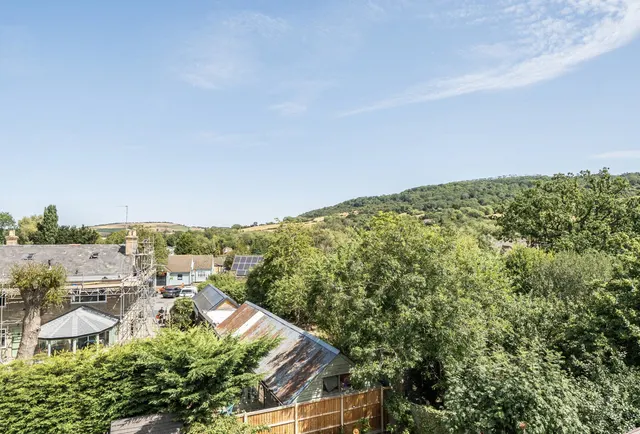 Photo 2 — Woodmancote Vale, Gloucestershire, Woodmancote, GL52 9RJ