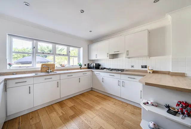 Photo 3 — Woodmancote Vale, Gloucestershire, Woodmancote, GL52 9RJ