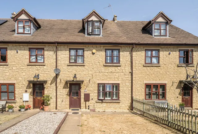 Woodmancote Vale, Gloucestershire, Woodmancote, GL52 9RJ, photo 1