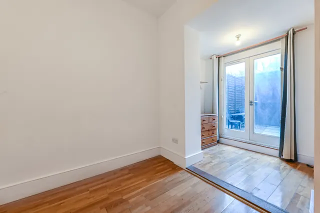 Ground Floor, 44 Crossley Street, London, photo 1