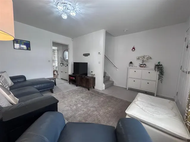 Cornfield Drive, Manchester, photo 2