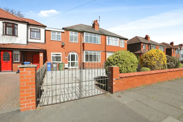 Liverpool Road, Widnes, WA8, photo 1