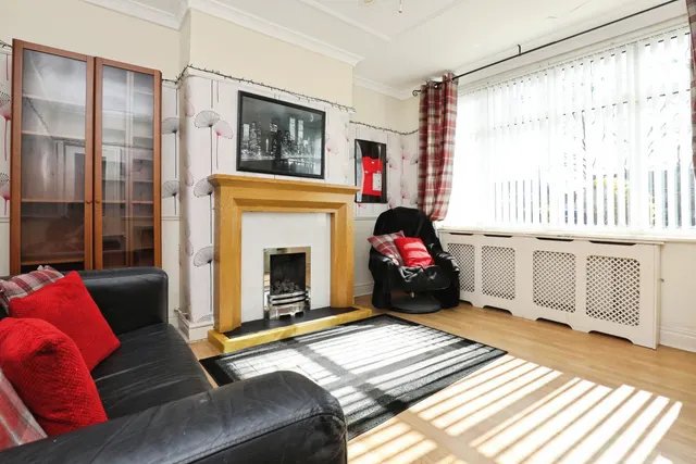 Liverpool Road, Widnes, WA8, photo 3