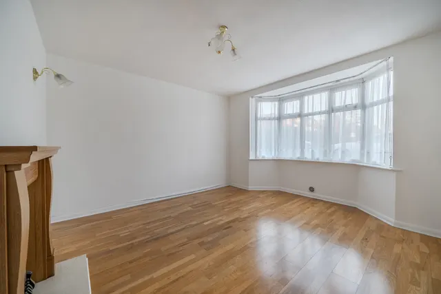 Marsh Lane, Stanmore, HA7, photo 3