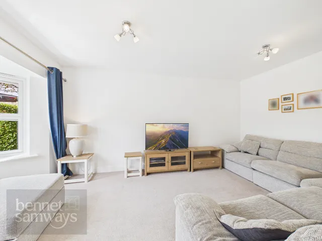 Bower Close, Ashbourne, DE6, photo 3
