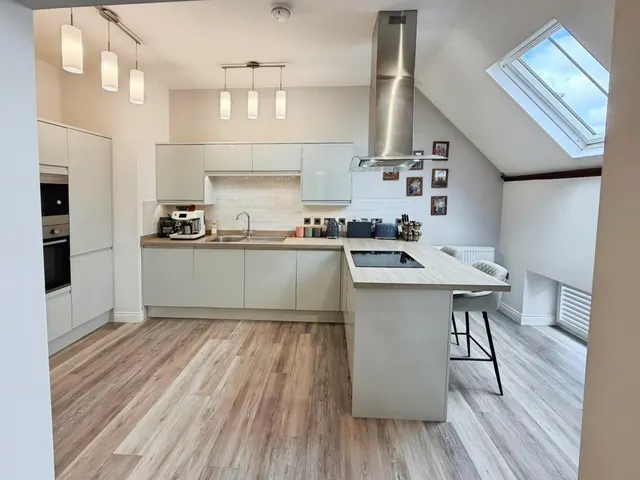Photo 2 — Priestley Manor, Morley