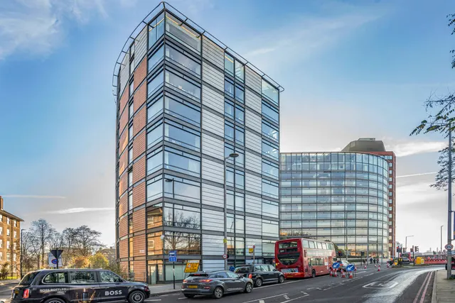 Albert Embankment, London, SE1, photo 1