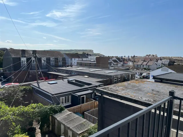 Pelham Place, Seaford, photo 3