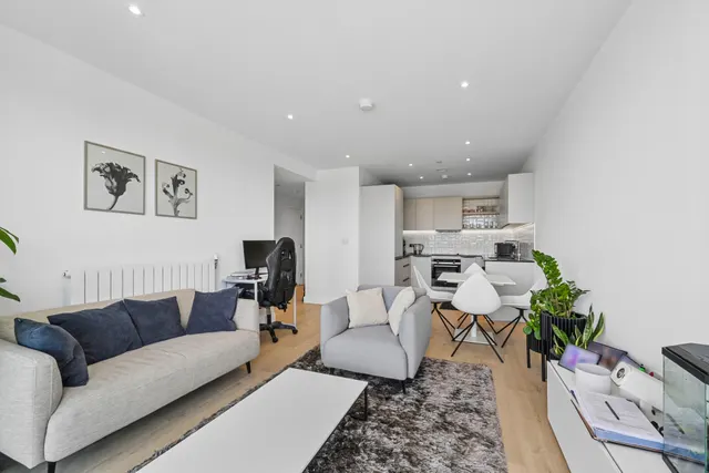 Pilkington Terrace, SE28, photo 2