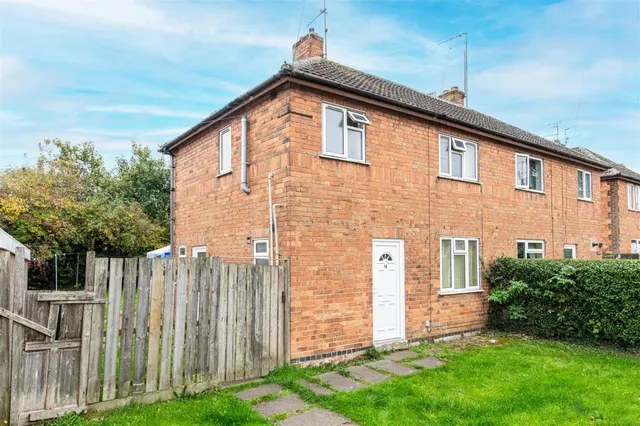 Kelvin Grove, Corby, photo 1
