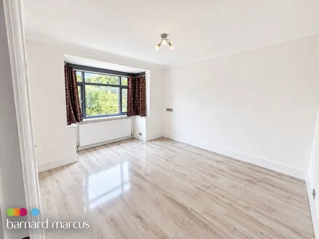 Tachbrook Road, Feltham, TW14, photo 2
