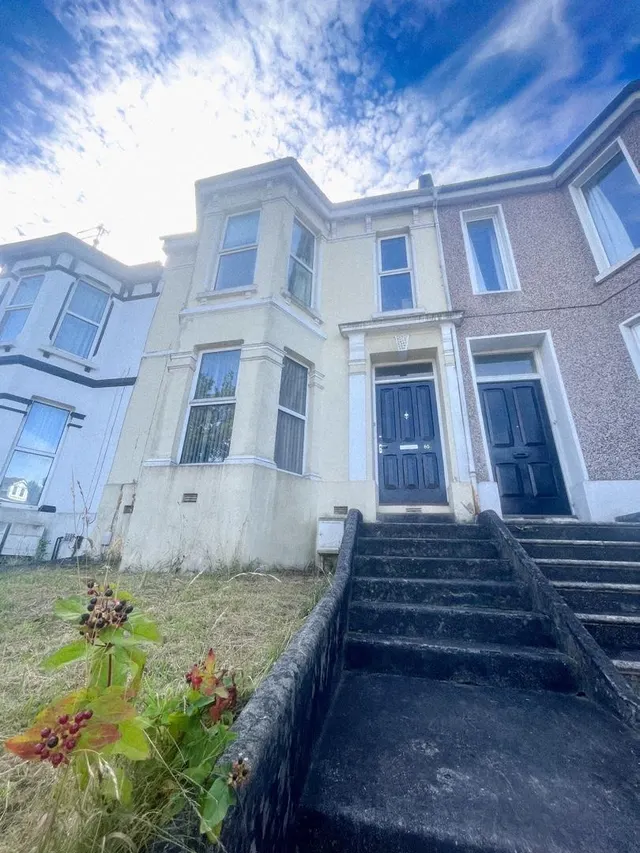 Alexandra Road, Mutley, photo 1