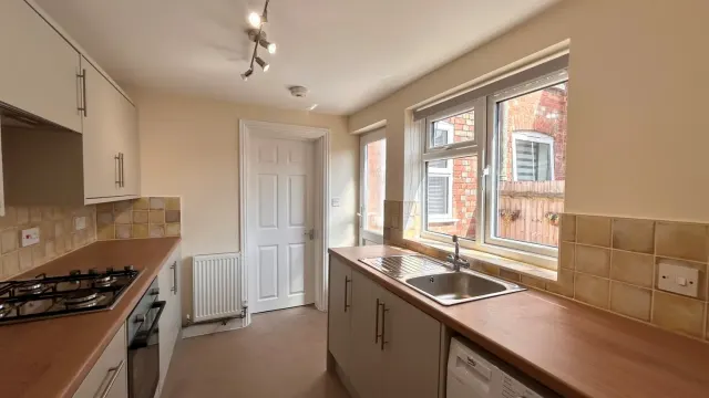 Photo 3 — Brooklands Road, Bletchley, Milton Keynes, Buckinghamshire, MK2 2RN