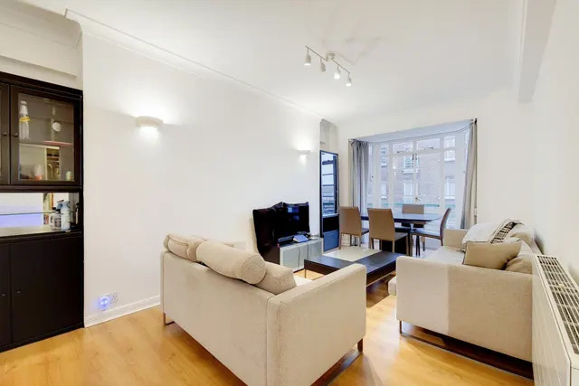 London, NW1, photo 1