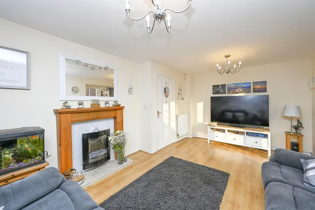 Pippin Close, Selston, NG16, photo 2