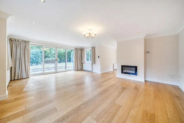 The Burlings, Ascot, SL5, photo 2