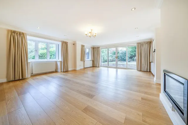 The Burlings, Ascot, SL5, photo 3