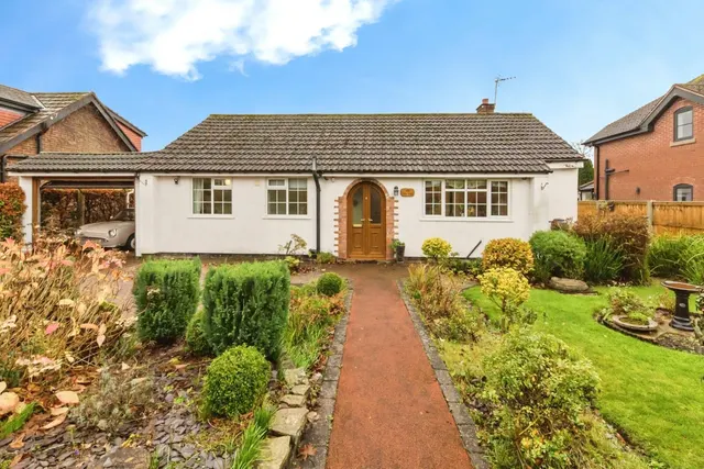 Birtles Road, Macclesfield, SK10, photo 1
