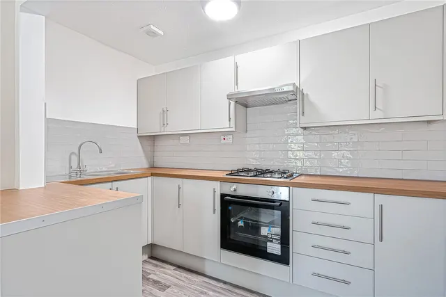 Meadway, Twickenham, TW2, photo 3