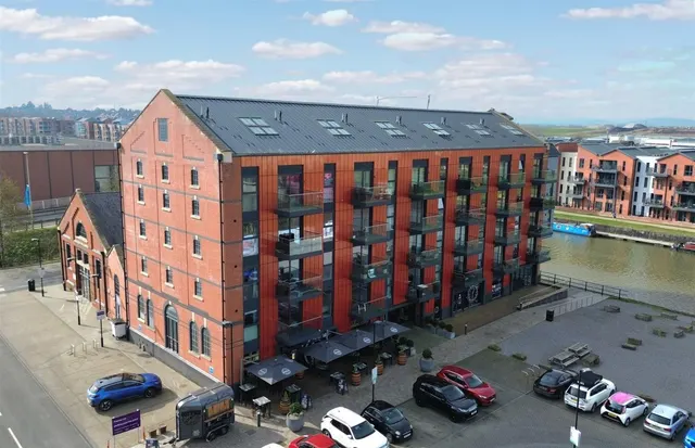 St. Ann Way, Gloucester, GL1, photo 1