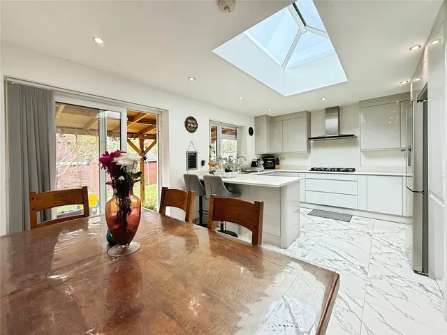 Barnes Road, Frimley, GU16, photo 2
