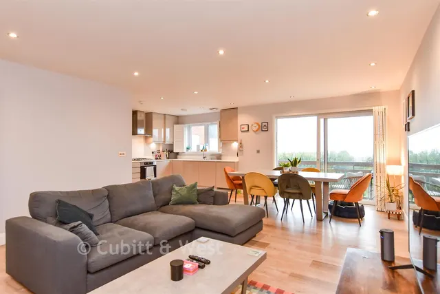 The Drive, Hove, BN3, photo 2