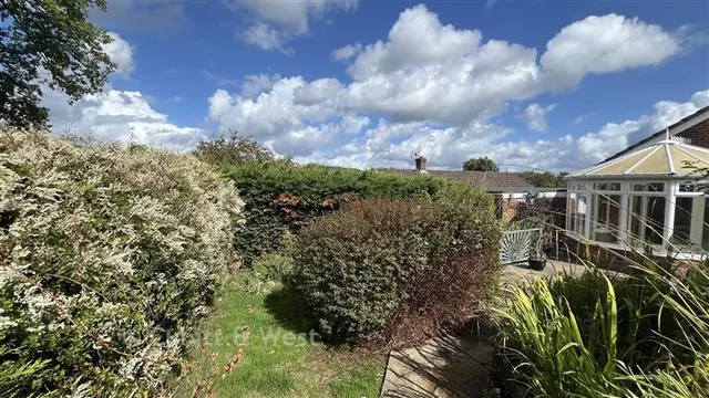 Rectory Close, Ewhurst, GU6, photo 2