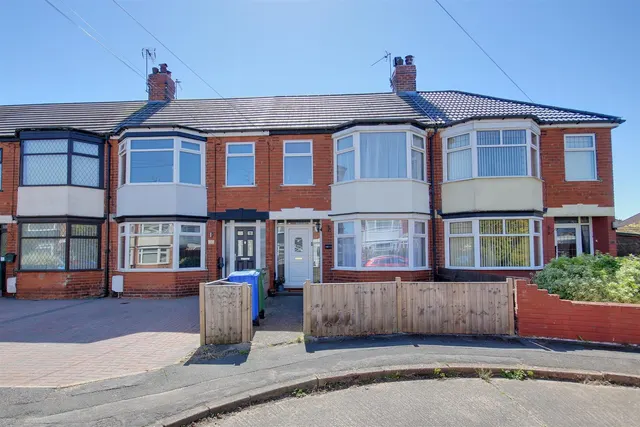 Westwood Drive, Anlaby Common, photo 1