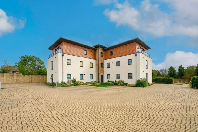 Guild Close, Witney, OX28, photo 1