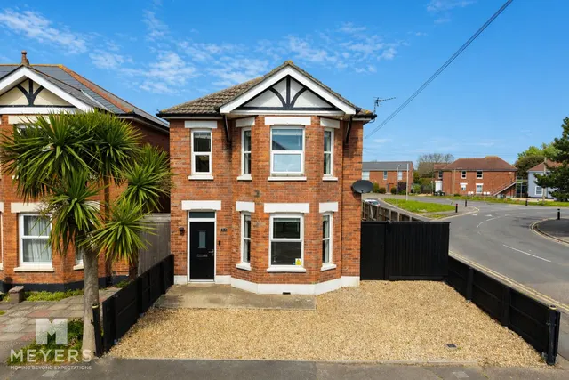 Castlemain Avenue, Bournemouth, BH6, photo 1