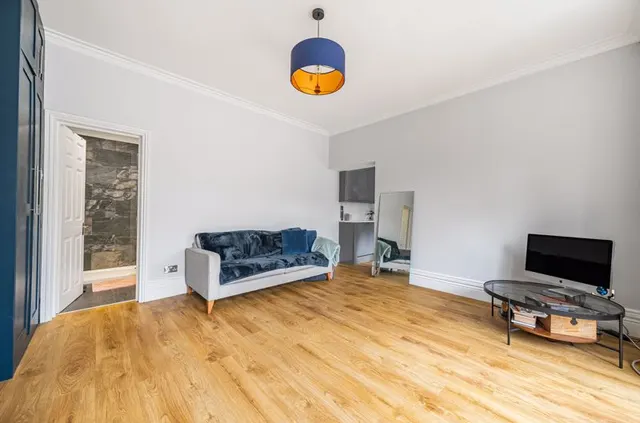 Photo 3 — Foxley Lane, Purley CR8 3EE