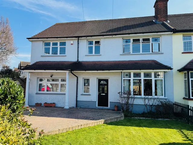 CHURCH ROAD, Ilford, Essex IG2 7ES, photo 1