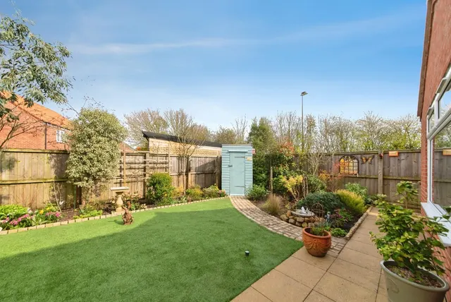 Photo 2 — Dunnock Close, Branston, Lincoln, Lincolnshire, LN4